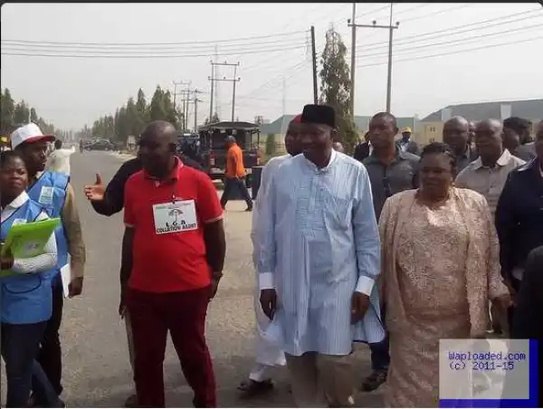 #BayelsaDecides: Goodluck Jonathan, Mum And Wife At The Poling Unit (Photos)